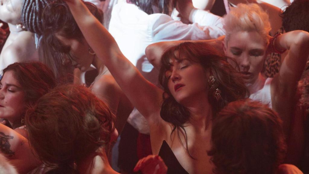 Un fotograma de la película 'La bestia en la jungla', dirigida por Patric Chiha