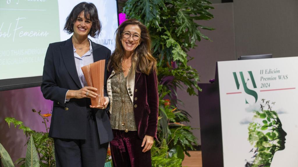 Thaïs Henríquez, directora de Igualdad, Responsabilidad Social y Sostenibilidad de la RFEF, junto a Sonia Díaz, presidenta de la Comisión de Sostenibilidad de la Fundación Unicaja.