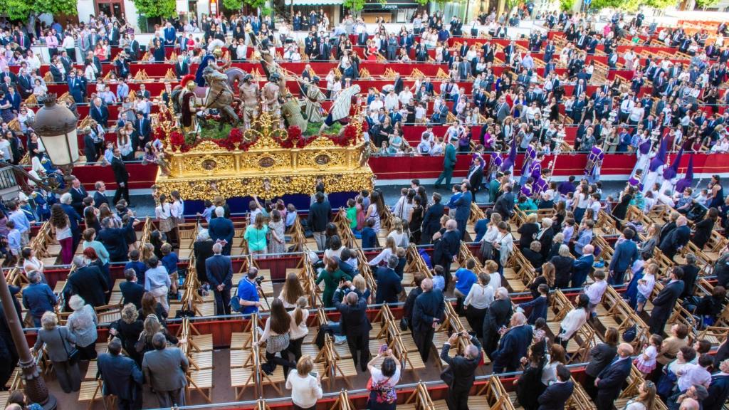 Vista aérea de los palcos de la Carrera Oficial, en la Plaza de San Francisco
