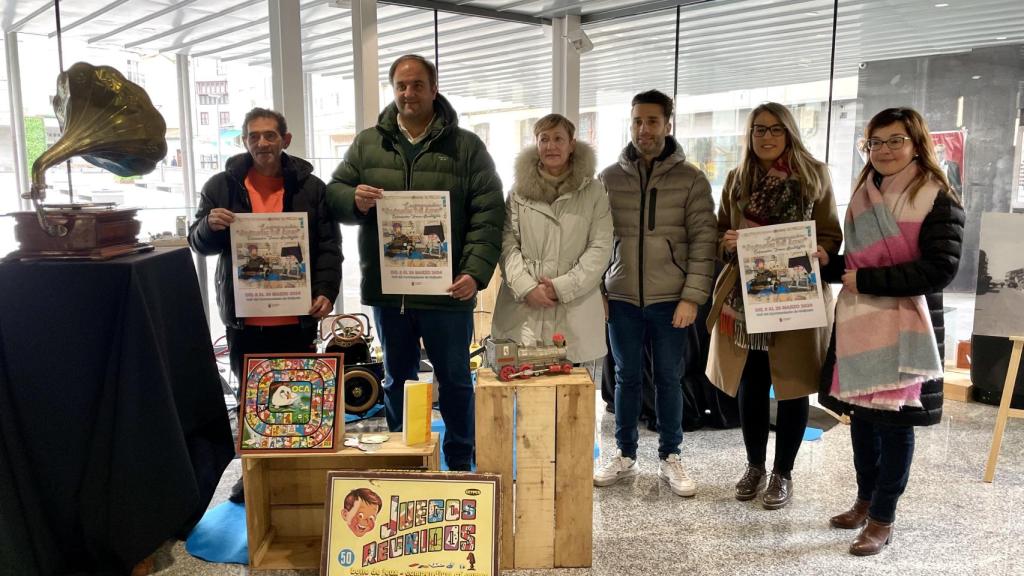 Inauguración de la exposición 'Juguetes del ayer' en Guijuelo