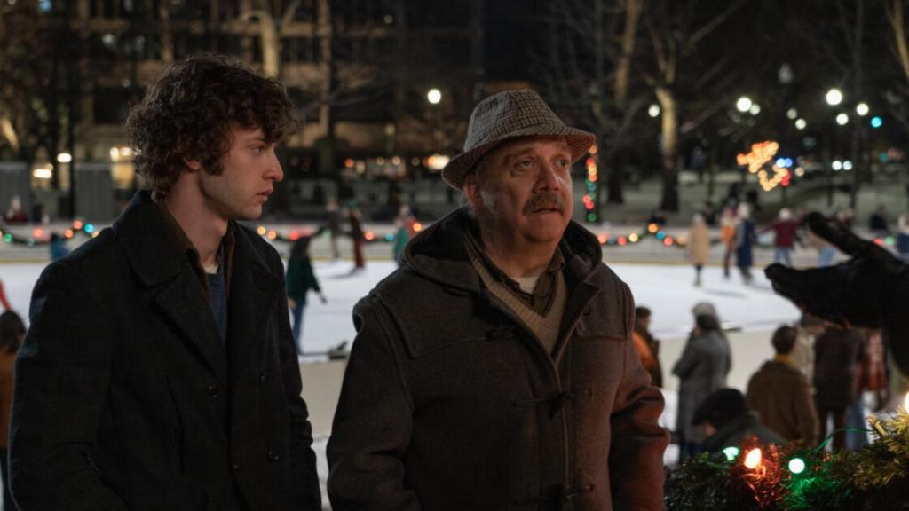 Dominic Sessa y Paul Giamatti, en 'Los que se quedan'