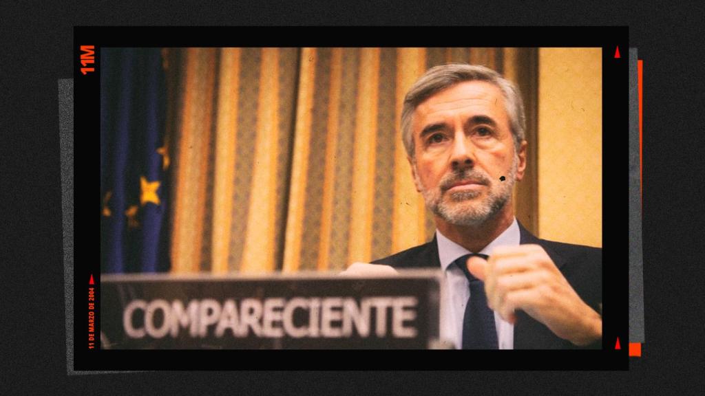 Ángel Acebes, durante sus 11 horas de declaración en la comisión del Congreso.