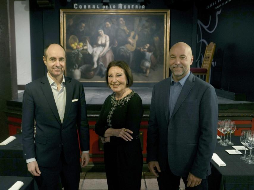 Blanca del Rey, junto a sus hijos Juan Manuel y Armando del Rey.