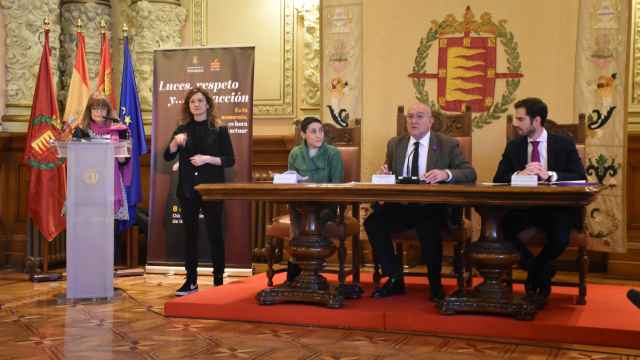 El alcalde de Valladolid, Jesús Julio Carnero preside el acto institucional del 8M