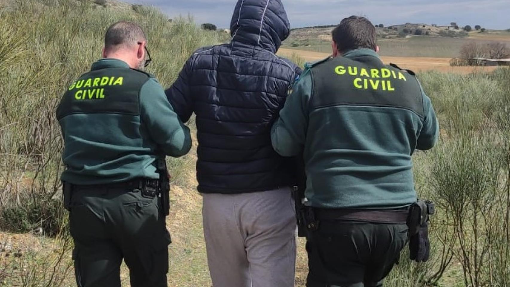 Los agentes auxilian al hombre desaparecido en La Bóveda de Toro