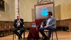 Ángel Vilches en la presentación de su libro en Segovia