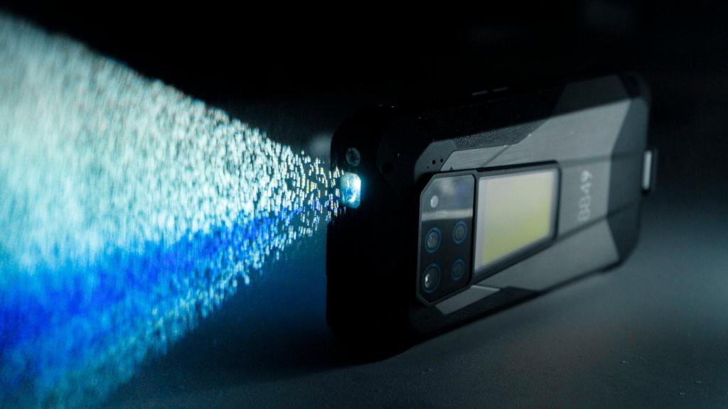 8849 Tank3 Pro, el móvil con proyector integrado