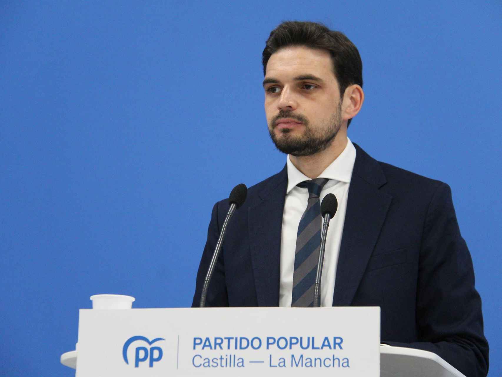 Santiago Serrano, portavoz del PP de Castilla-La Mancha, en rueda de prensa