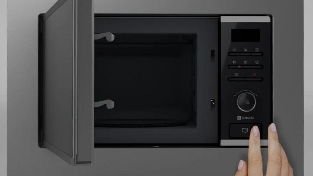 Chollazo en el PcAniversario de PcComponentes: llévate este microondas integrado ¡por menos de 100€!