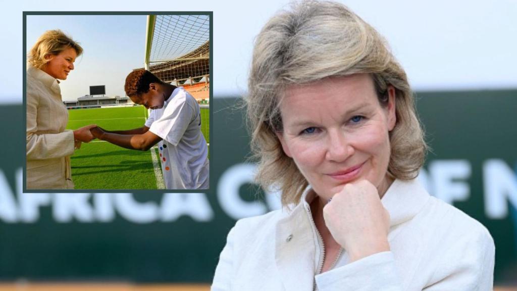 La Reina, durante su visita al país africano.