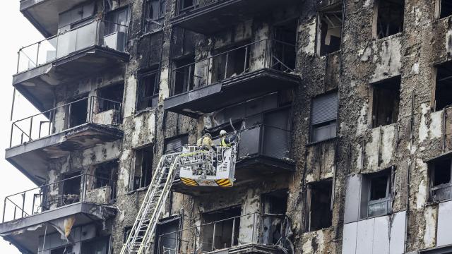 Imagen del edificio incendiado en Valencia