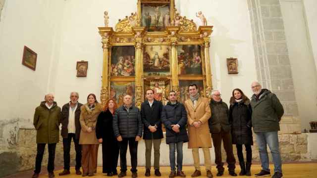 La Diputación de Valladolid recibe el retablo restaurado de la iglesia de Moral de la Reina, este sábado.
