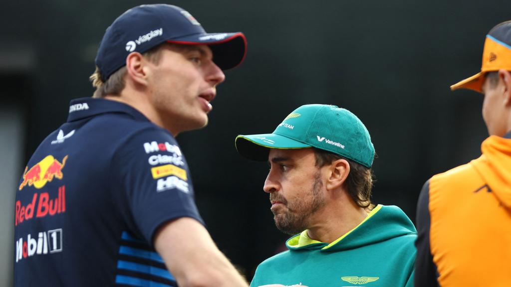 Fernando Alonso, Max Verstappen y Lando Norris, durante la previa del GP de Arabia Saudí