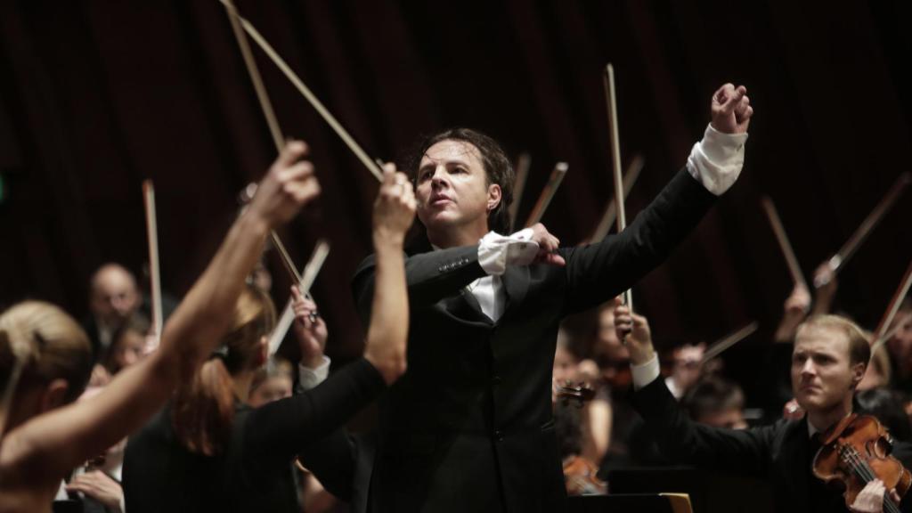 Teodor Currentzis durante un concierto. Foto: Sébastien Grébille
