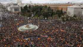 Aspecto de la plaza de Cibeles, este sábado, durante la manifestación.