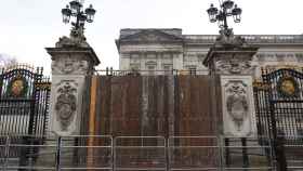 La puerta del Palacio de Buckingham Palace.