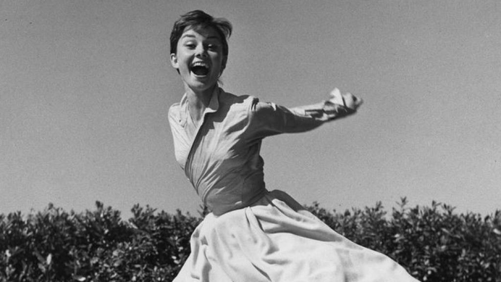 Audrey Hepburn fotografiada por Philippe Halsman en 1955