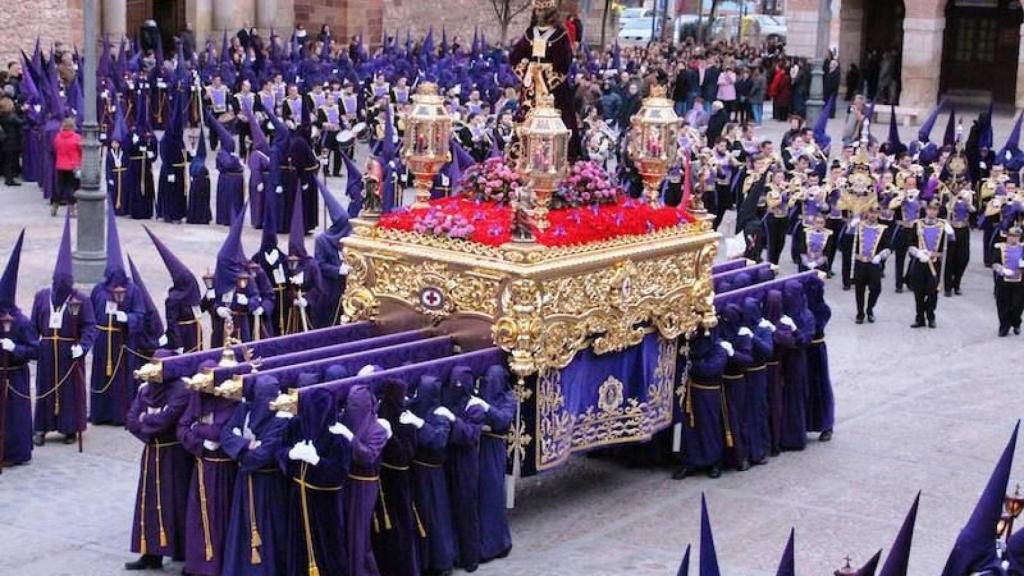 Procesión en La Solana. Foto: Rutas del Vino de La Mancha.