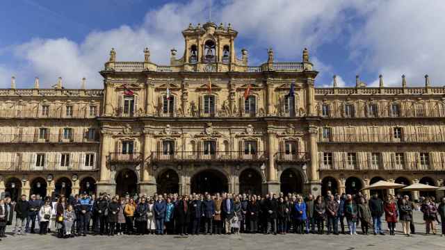 Homenaje a las víctimas del 11-M en la Plaza Mayor de Salamanca