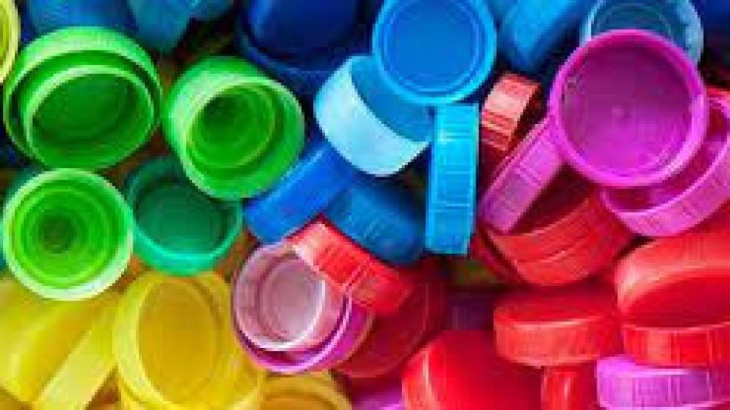 La vallisoletana Julia, de 7 años, necesita tus tapones para lograr una silla de ruedas motorizada