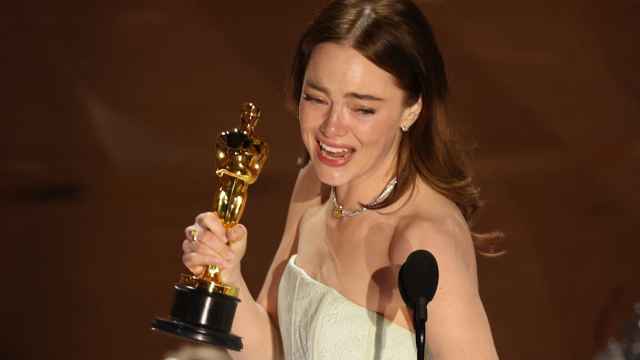 Emma Stone gana el Oscar a mejor actriz por su papel en 'Pobres criaturas'. Foto: Reuters