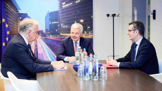 González Pons, Reynders y Bolaños, en la última reunión que mantuvieron en Bruselas.