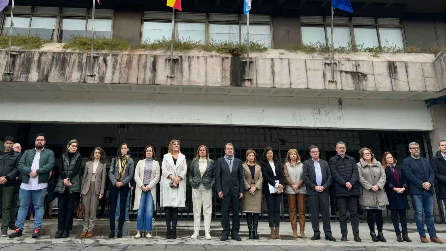 Minuto de silencio en la corporación municipal de Vigo por el 11M.