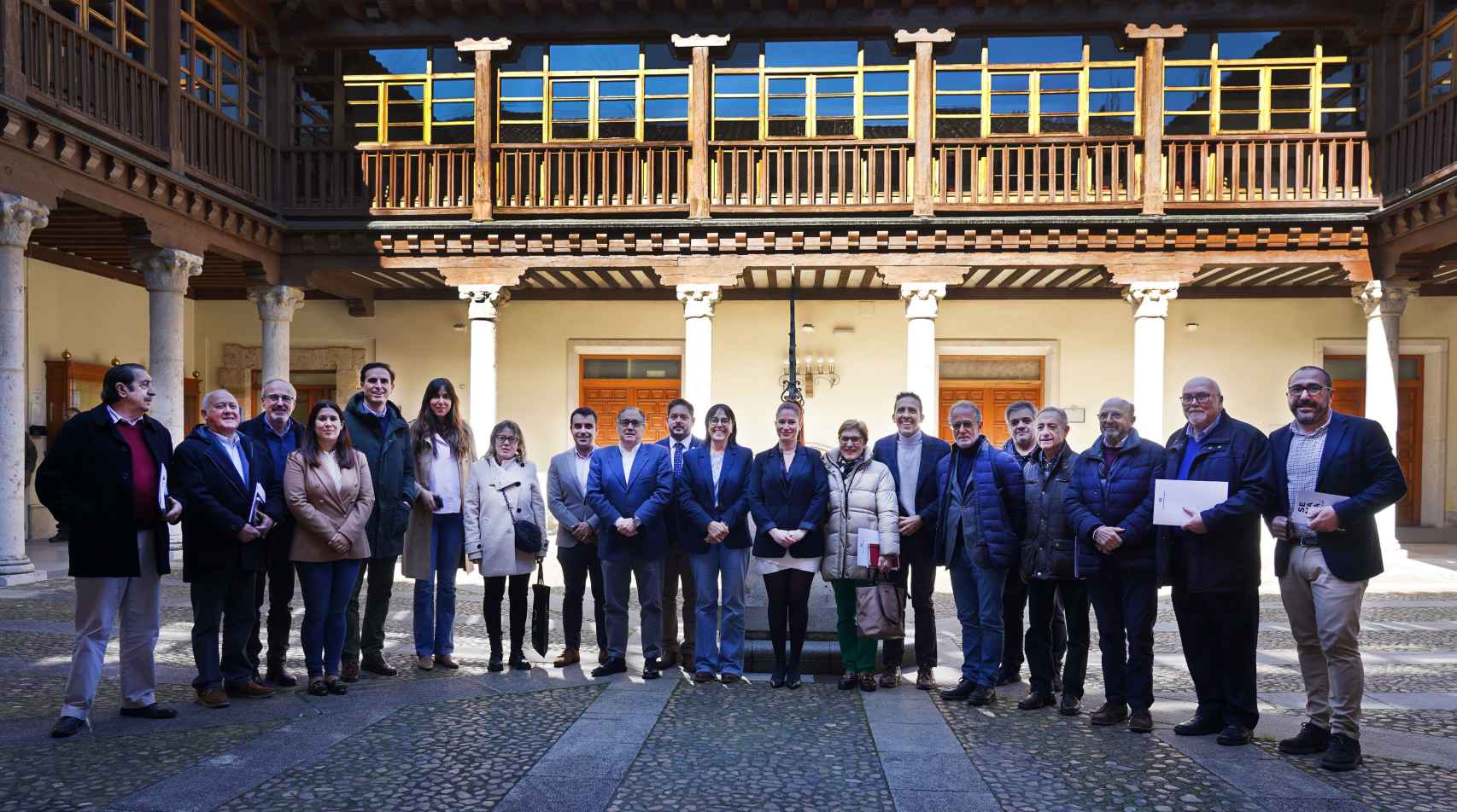 La Diputación de Valladolid se reúne con las juntas de cofradías de la provincia