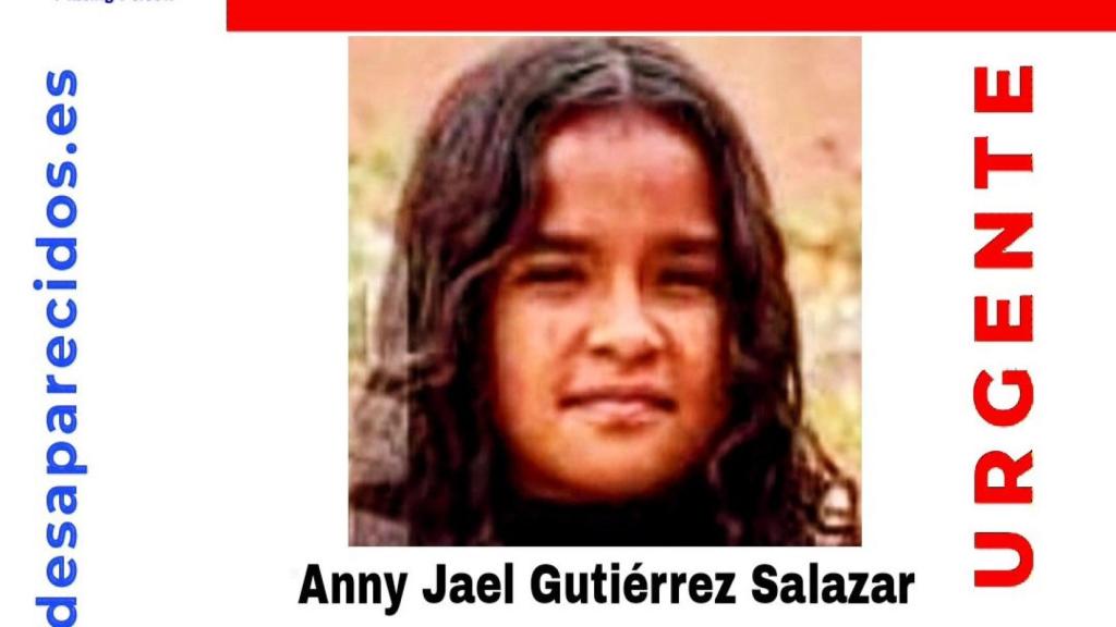 Cartel de la desaparición de la Asociación SOS Desaparecidos.