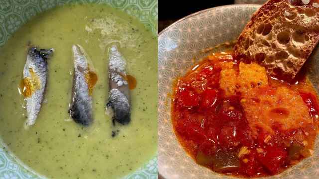 A la izquierda, un plato de crema de calabacín y sardina y a la derecha, sopa de tomate.