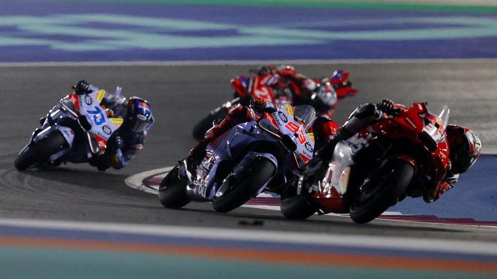 Marc Márquez y Pedro Acosta, en un lance del GP de Qatar de MotoGP.