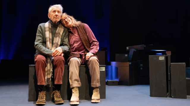 José Sacristán y Ana Marzoa en un momento de 'La colección',  de Juan Mayorga, en el Teatro de la Abadía