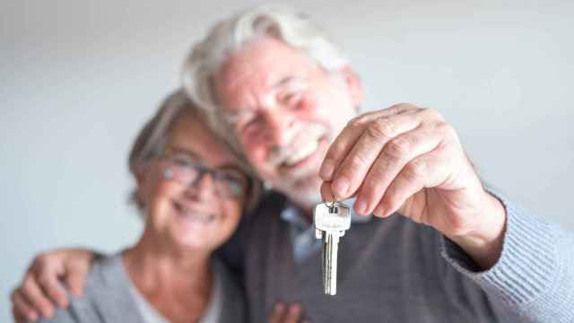 Exención por venta de vivienda para mayores de 65 años.