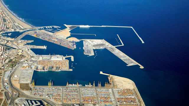 Vista aérea del Puerto de Valencia. EE