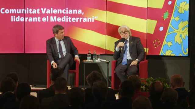 Carlos Mazón, junto a Josep Sánchez Llibre, en su encuentro con Foment del Treball en Barcelona. EE