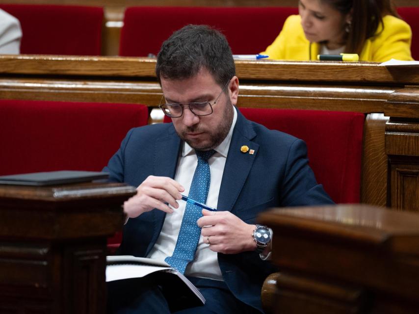 El presidente de la Generalitat, Pere Aragonès, en el pleno del Parlament.