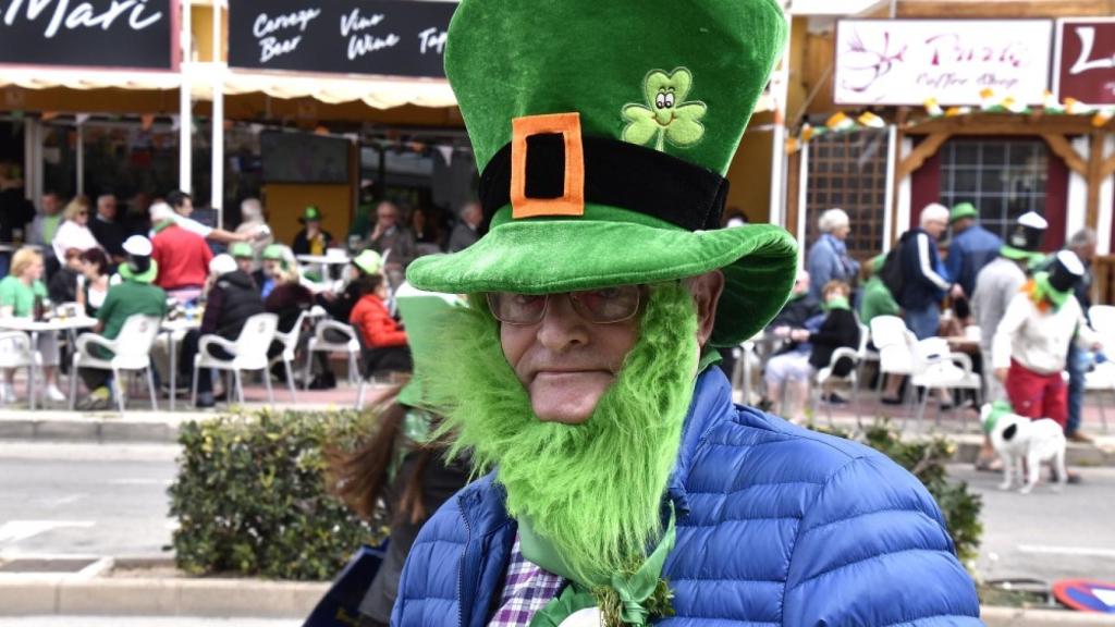 Un duende en San Patricio en Orihuela Costa.