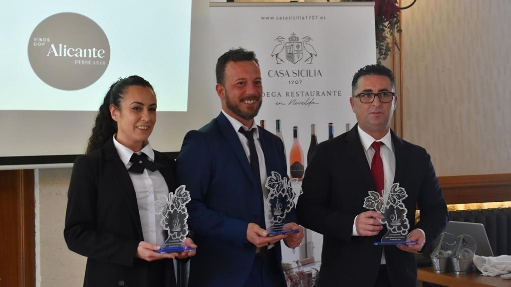 Rodríguez, Santos y Terol, los ganadores del concurso de sumilleres de Aseca.