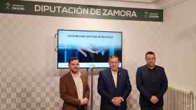 El presidente de la Diputación de Zamora,  Javier Faúndez Domínguez, junto con Víctor López de la Parte y Manuel Martín Pérez