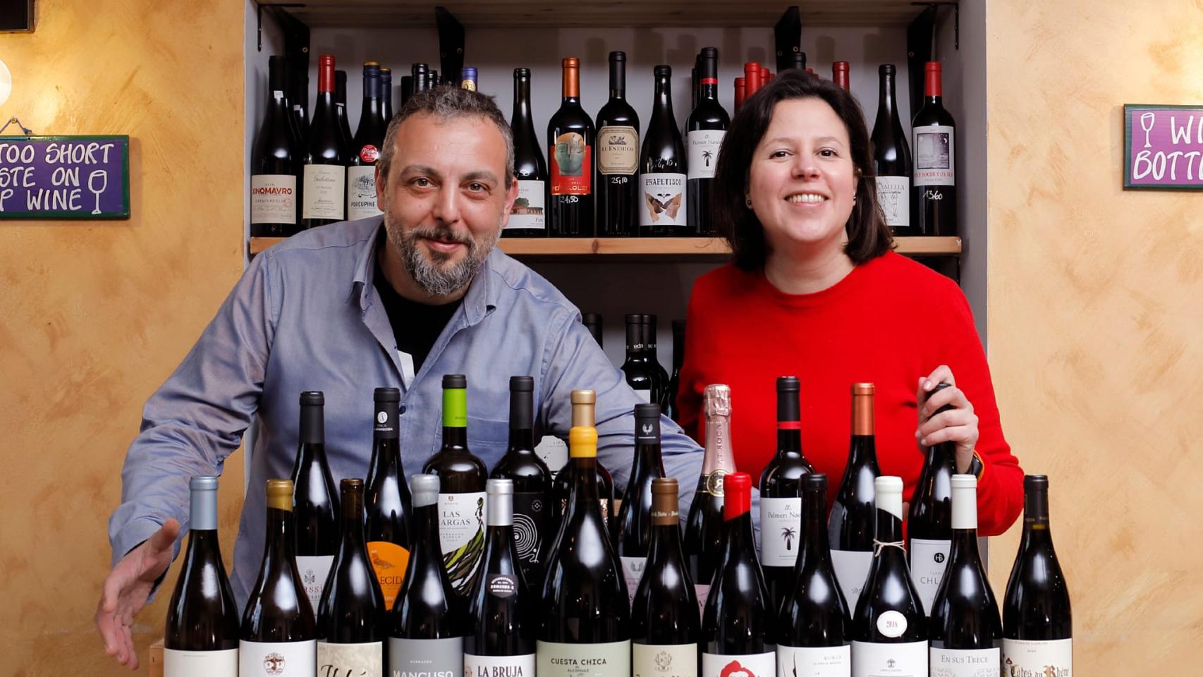 Rubén Martín y Natalia Martínez en Amontillado Winebar & Tienda.