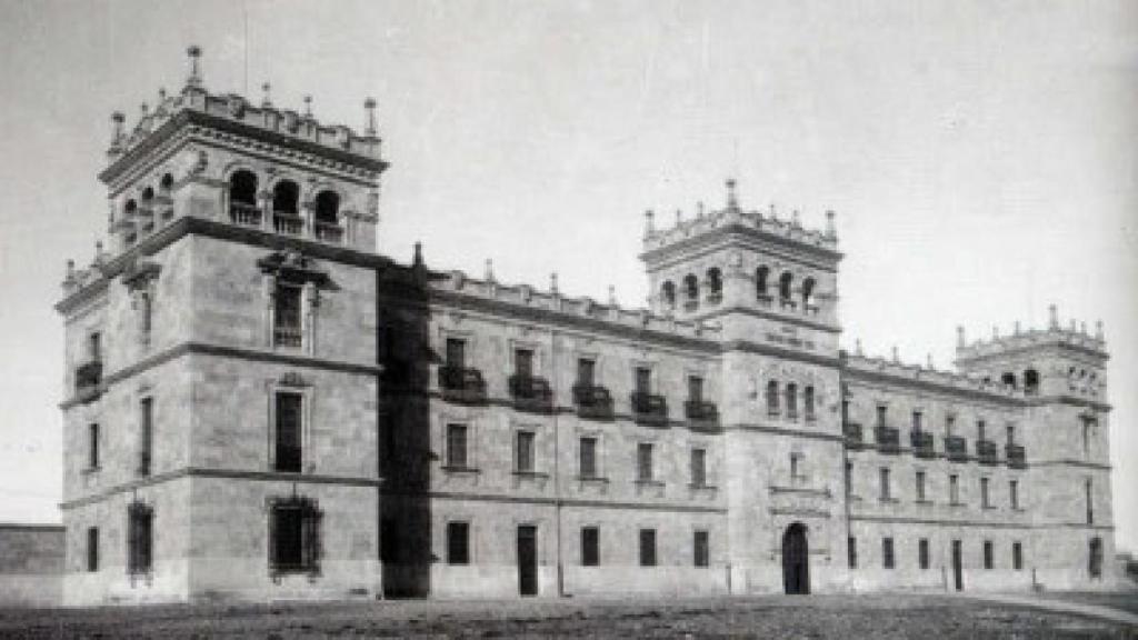 Cuartel del Regimiento de Ingenieros General Arroquia