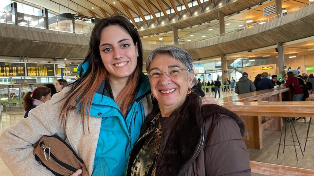 Paloma Merino junto a África Borges, catedrática de la ULL y directora de su tesis.