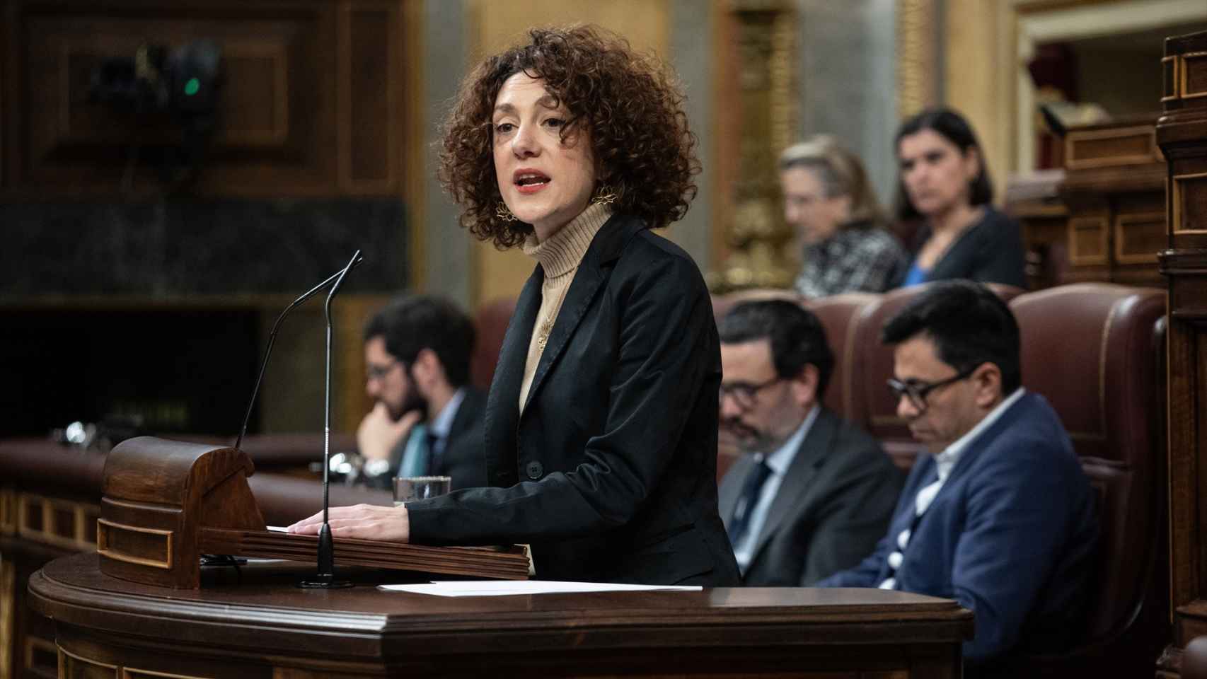 La portavoz de En Comú Podem, Aina Vidal, interviene durante una sesión plenaria, en el Congreso de los Diputados