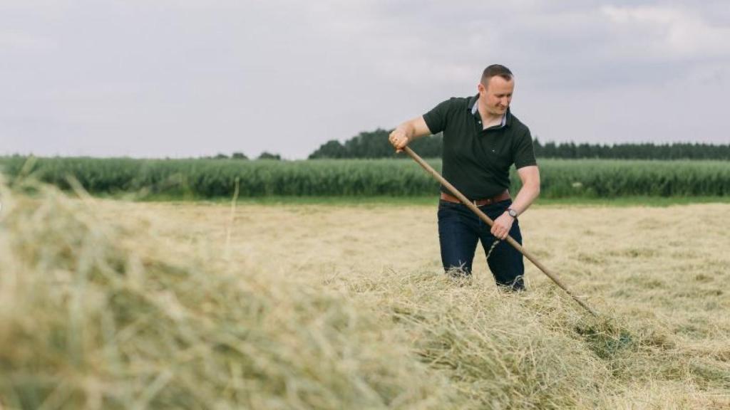 Christian Herrgott trabajando en su distrito.