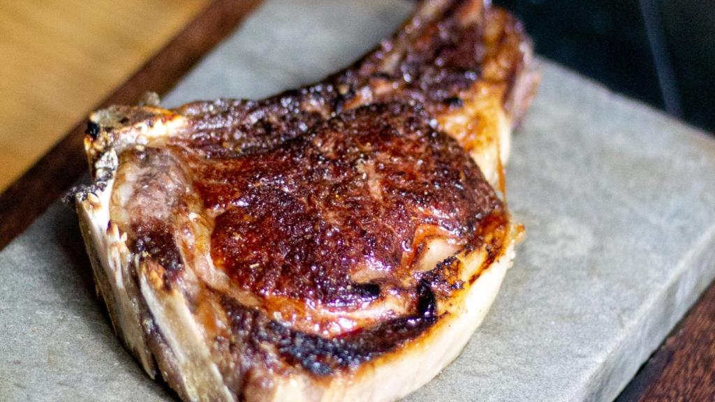 Uno de los chuletones de Templo, que competirá por ser el mejor Maestro Parrillero de España.