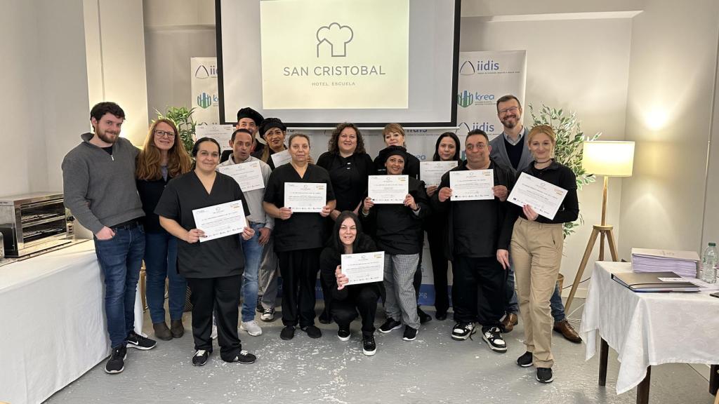 Foto de los participantes en la XI edición de los itinerarios de formación en hostelería del Hotel Escuela San Cristóbal