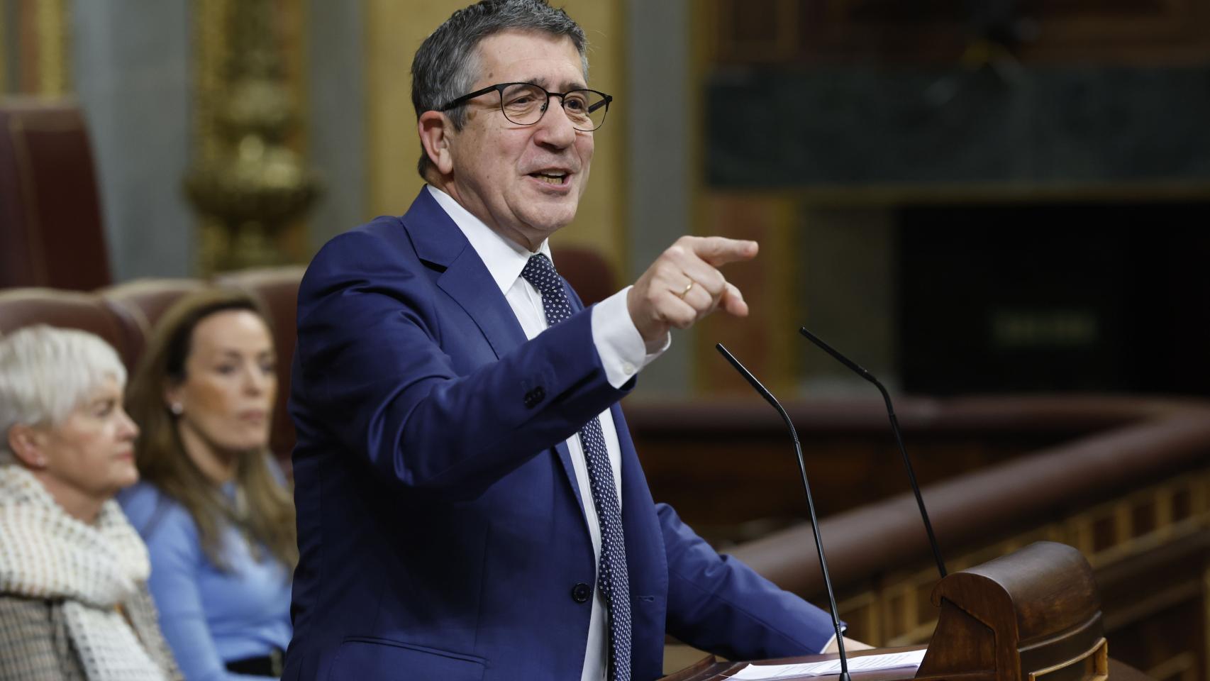 Patxi López, durante la intervención con la que ha defendido la ley de amnistía en el Congreso.