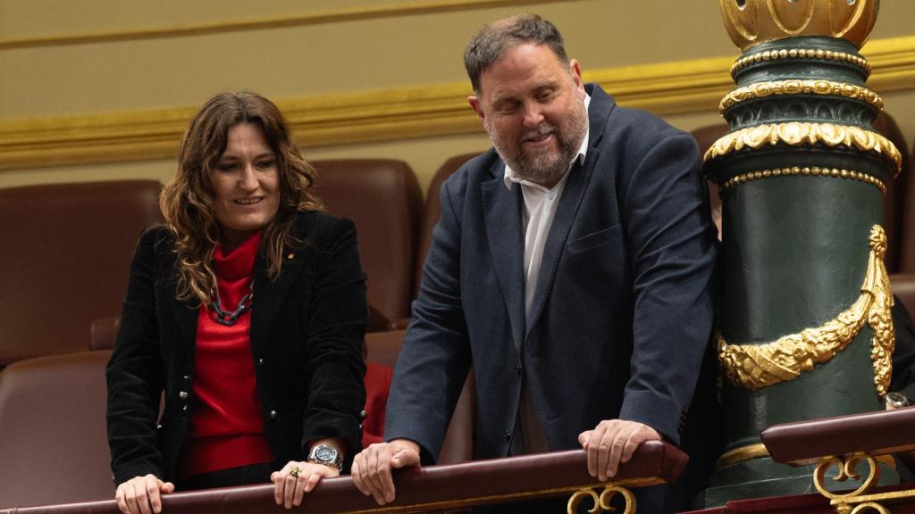 La consellera de la Presidencia del Govern de la Generalitat de Catalunya, Laura Vilagrà y el presidente de ERC, Oriol Junqueras.