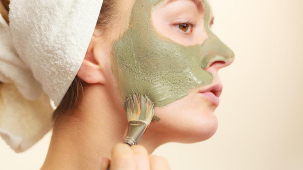 El aguacate se puede emplear a modo de mascarilla o ingerirlo directamente.