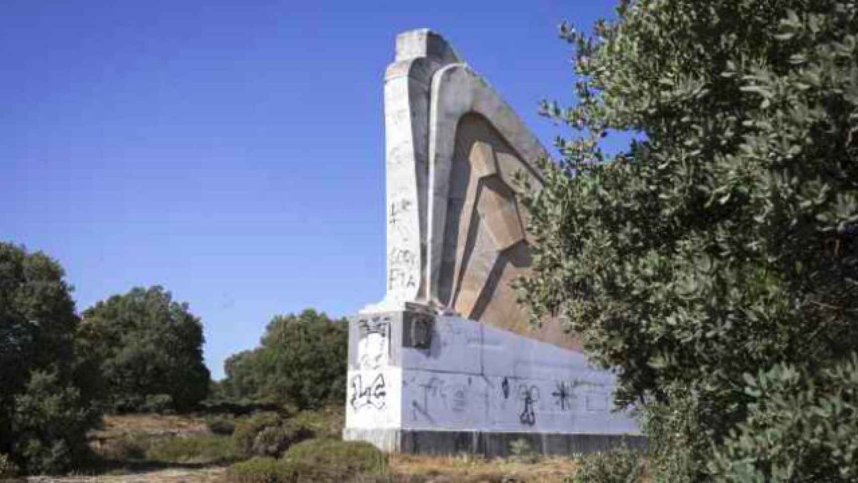 Monumento a la columna Sagardía.